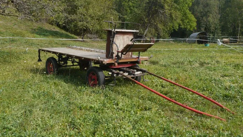 char suisse multi-usages à un cheval ou deux chevaux